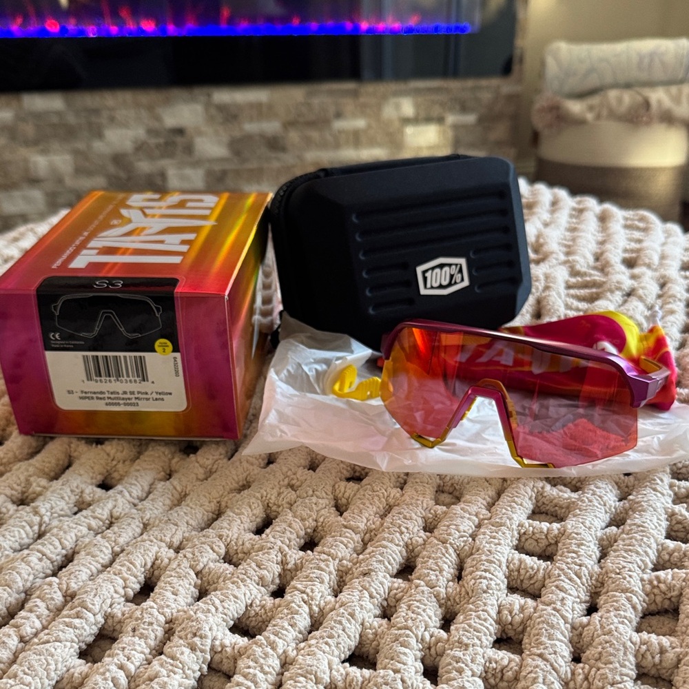 100% S3 Fernando Tatis JR SE HiPER Red Multilayer Pink and Yellow Sunglasses